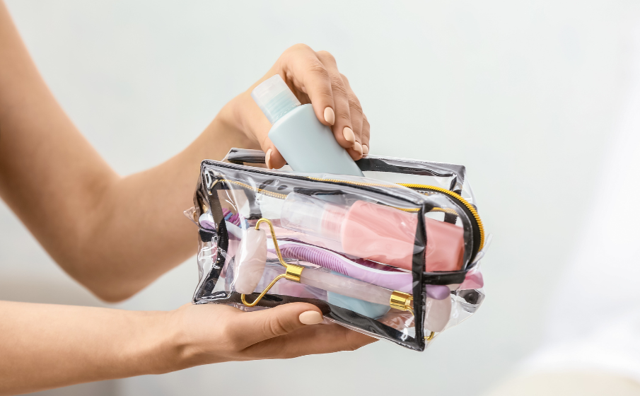 7 sản phẩm trang điểm không thể thiếu trong túi xách mùa hè- Ảnh 1.