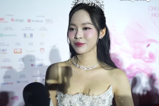 Á hậu Trịnh Thùy Linh: 'Tôi sẽ không thi quốc tế'