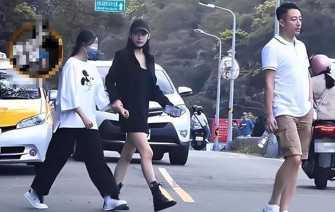 Con gái Từ Hy Viên lộ mặt ngoại hình giống hệt mẹ