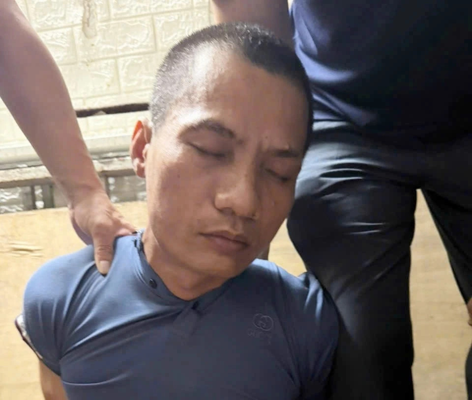 nhung hinh anh ve viec bat giu nghi pham cuop ngan hang o ha noi hinh anh 5