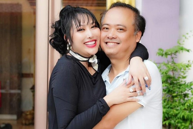 Phi Thanh Vân tung video tình tứ bên bạn trai hơn 10 tuổi