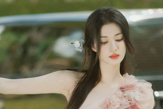 Trúng số sau 16h30 chiều nay (24/4/2025), 3 con giáp sự nghiệp tăng tiến, có lộc trời ban, tiền của dư dả