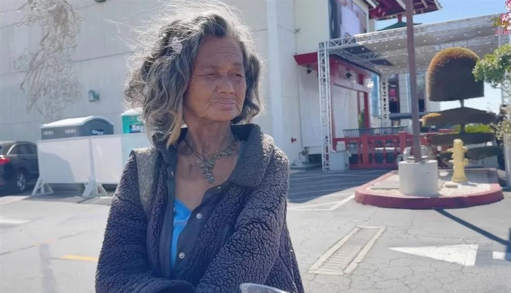 Mỹ nhân bốc lửa một thời Kim Ngân ngờ nghệch sống lang thang tại Mỹ