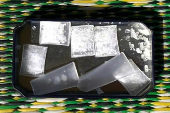 Người phụ nữ U50 'bay lắc' với 2 nam thanh niên