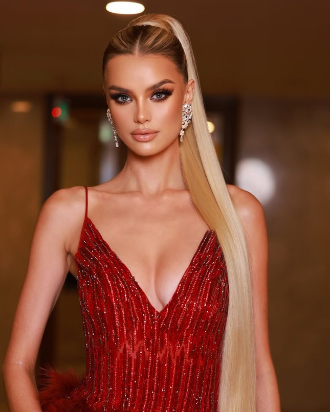 Top 10 Hoa hậu đẹp nhất thế giới 2024 ảnh 1