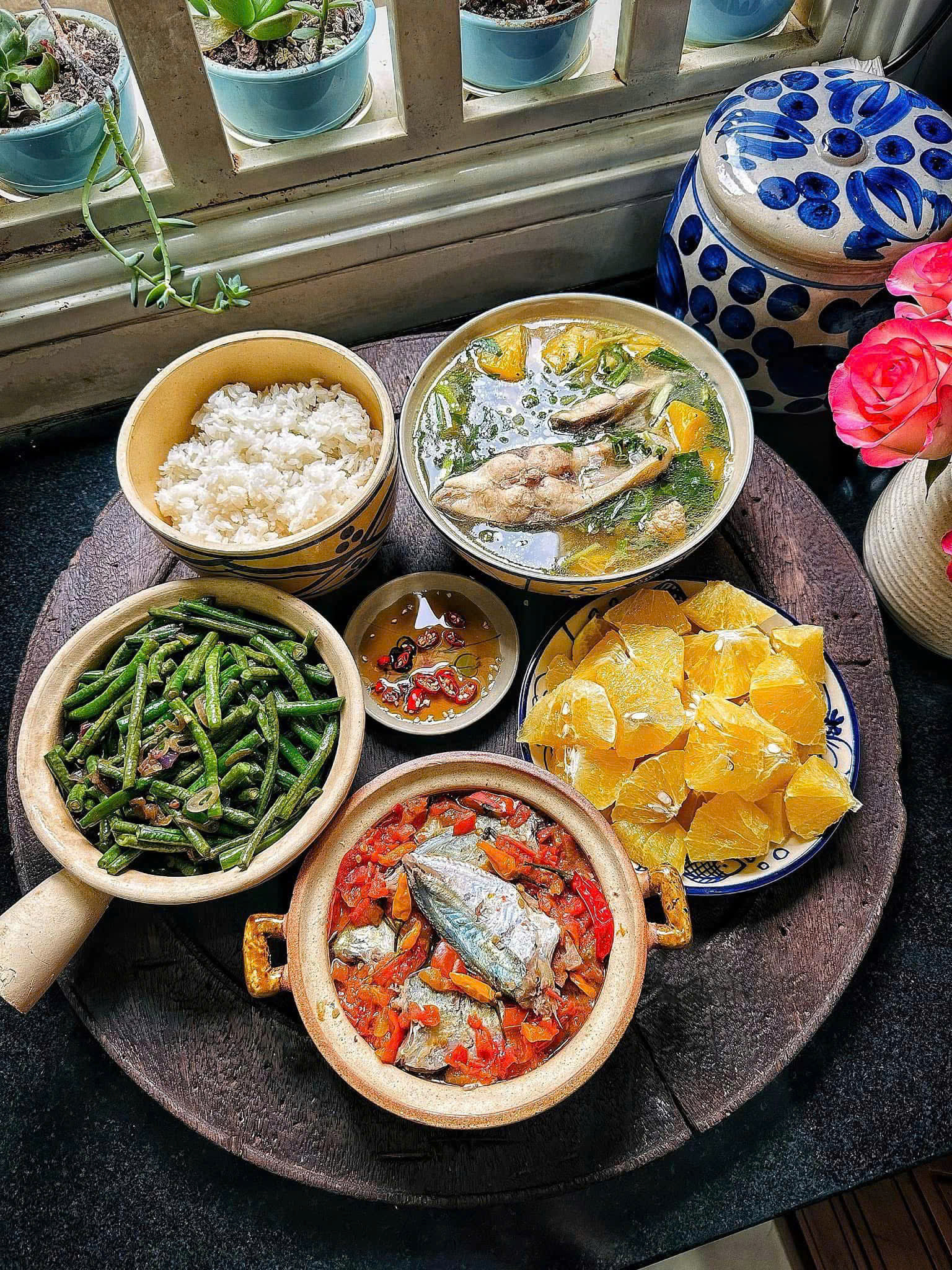 13 mâm cơm gia đình đơn giản mà ngon 'hết nước chấm', ai nhìn cũng muốn về nhà ăn cơm mẹ nấu- Ảnh 2.