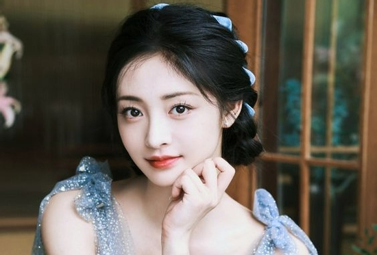 Trúng số sau 16h30 hôm nay (25/4/2025), 3 con giáp hoan hỷ hứng lộc Trời, kiếm tiền nhiều vô kể