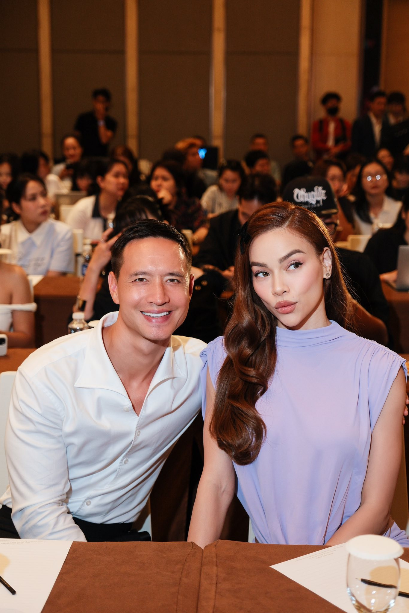 Bị soi bắt chước Jisoo BLACKPINK đây là phản ứng của Hồ Ngọc Hà