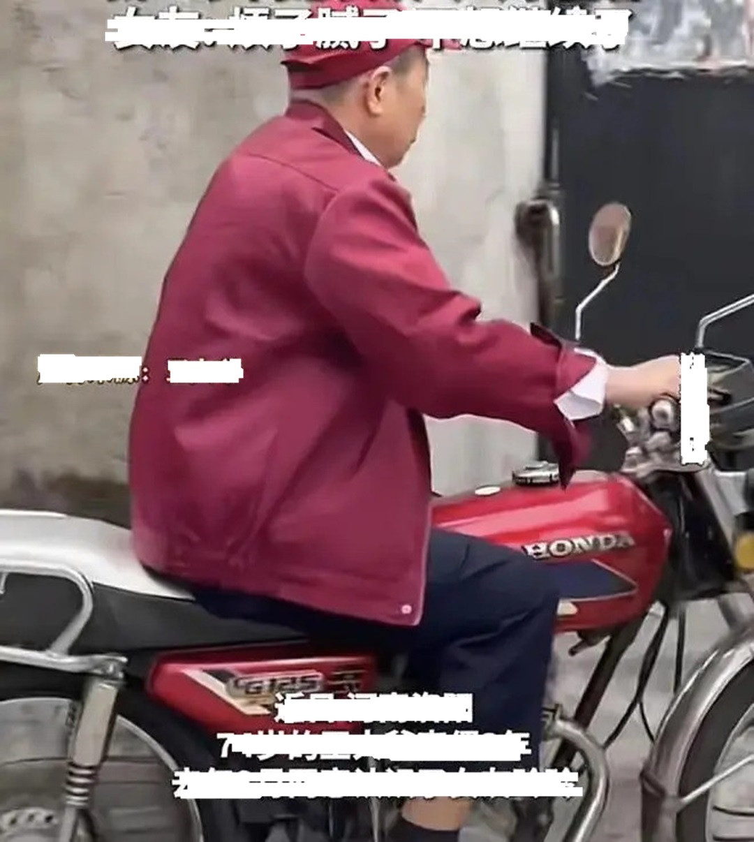 Cụ ông U80 vượt 80km đến dỗ dành bạn gái 70 tuổi quen trên mạng, cái kết thật bất ngờ- Ảnh 1.