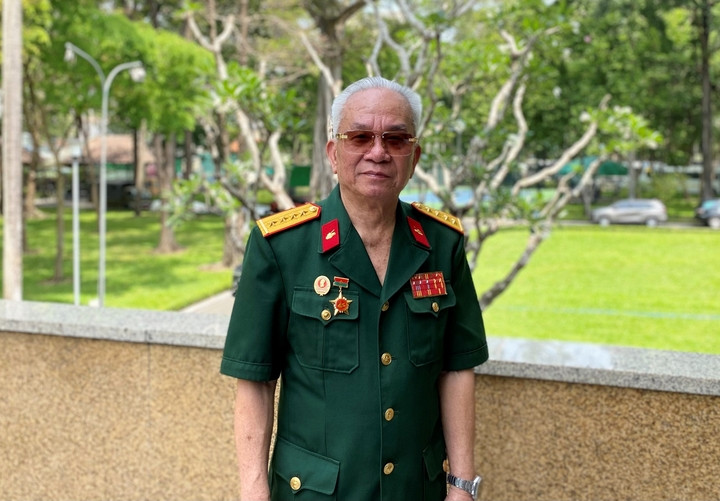 Những người chiến sĩ trên chiếc xe tăng húc đổ cổng Dinh Độc Lập và câu chuyện chưa kể sau 50 năm- Ảnh 2.