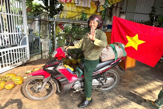 Lý do cựu binh 75 tuổi ở Đắk Lắk chạy xe máy 330 cây số dự đại lễ 30/4