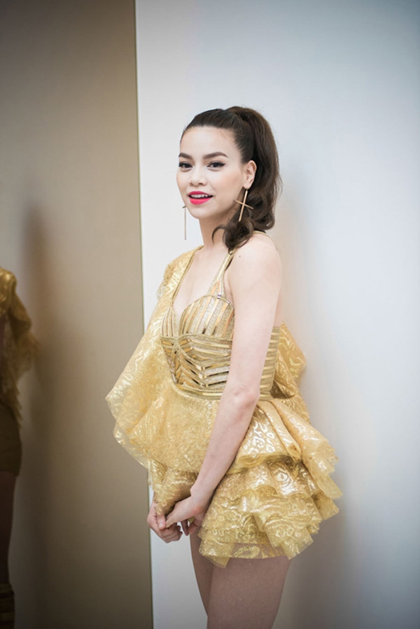 8 outfit hè gợi cảm mang lại may mắn, tài lộc cho người mệnh Kim- Ảnh 7.