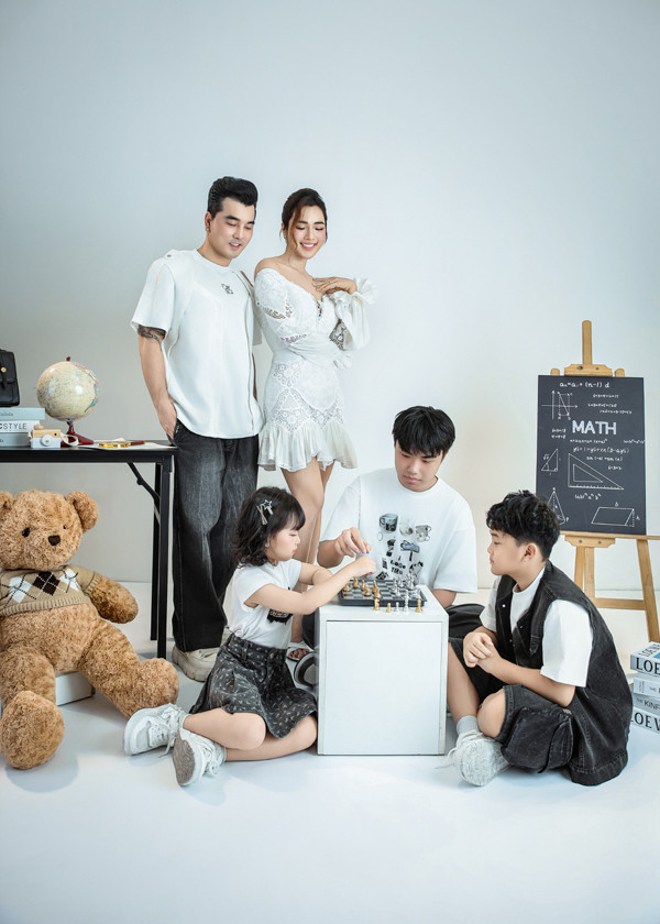 Cuộc sống con chung, con riêng hòa hợp của nhà nam thần tượng đầu thập niên 2000
- Ảnh 5.