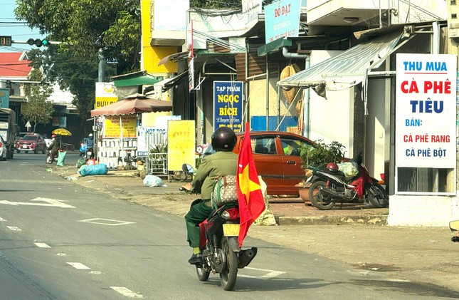 Lý do cựu binh 75 tuổi ở Đắk Lắk chạy xe máy 330 cây số dự đại lễ 30/4 ảnh 8