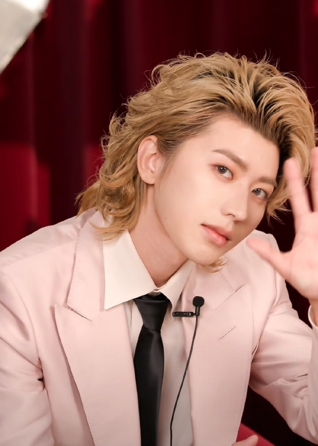 Mỹ nam hàng đầu showbiz bị cấm sóng sau khi ép bạn gái phá thai giờ ra sao