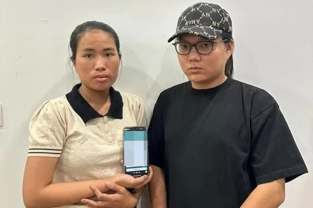 Phạm Thoại liên tục xuất hiện nhưng không nhắc gì đến mẹ Bắp