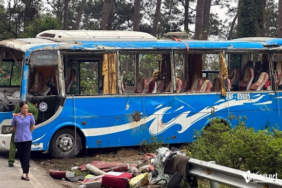 Danh tính 4 người tử vong vụ lật xe khách ở Tam Đảo