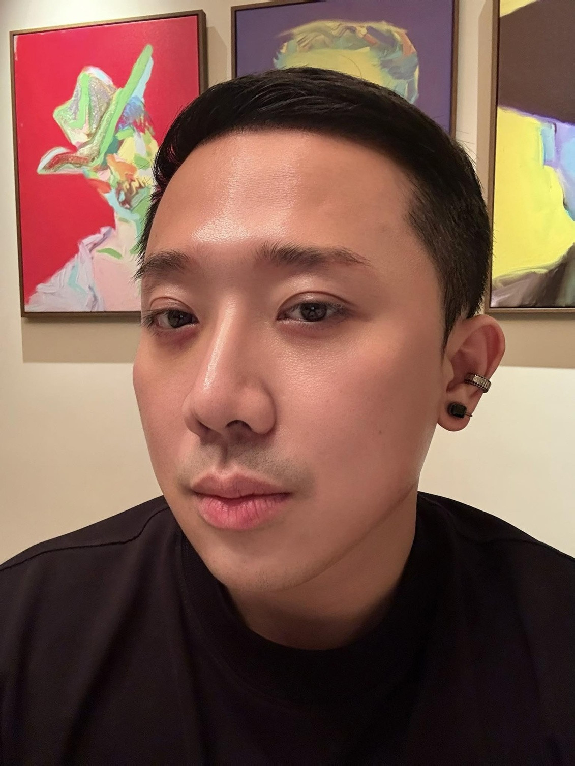 Trấn Thành đăng ảnh hậu giảm cân ai dè bị bà xã bóc mẽ một điều