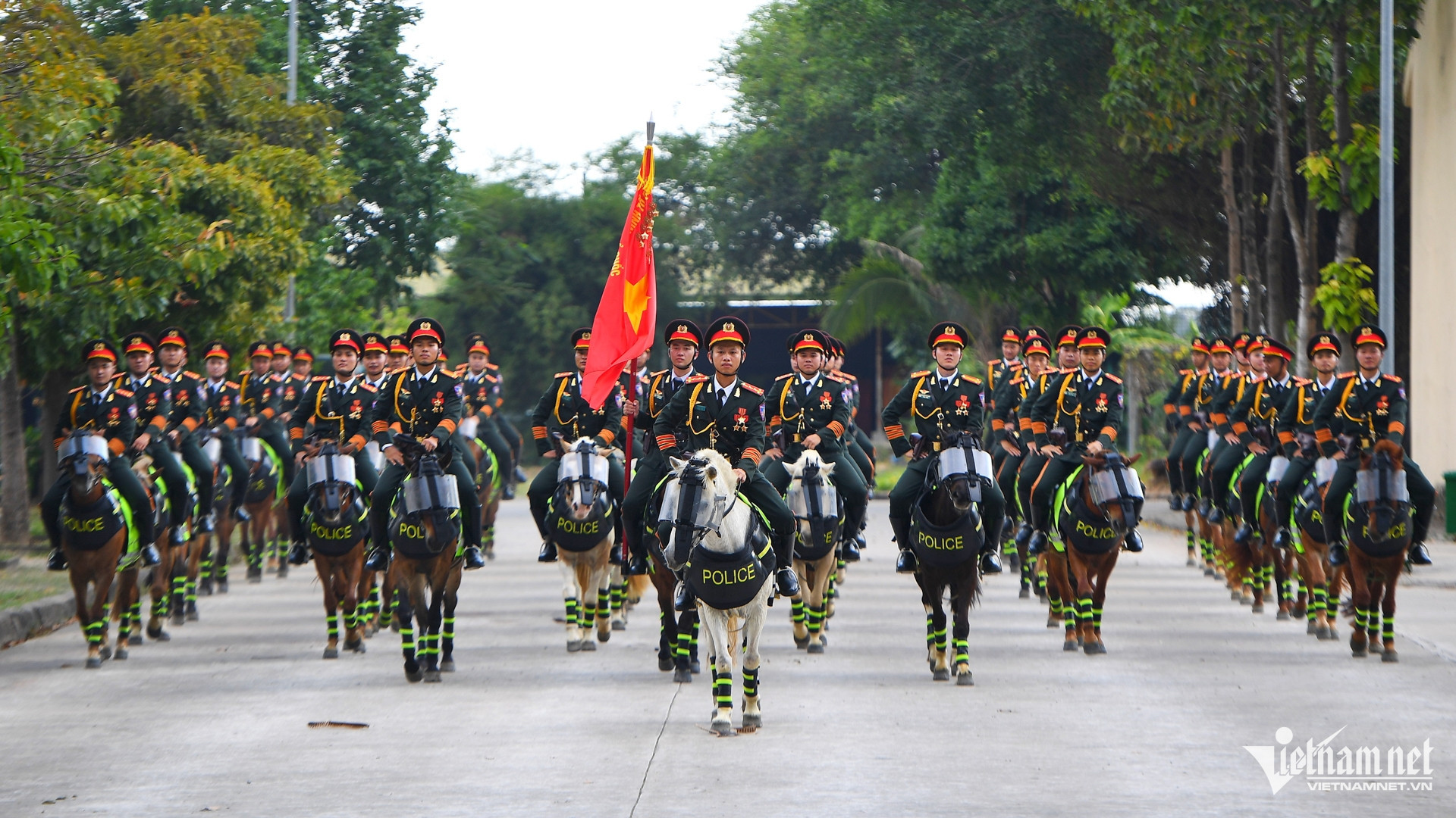 W-dieu binh 30 4 15.jpg