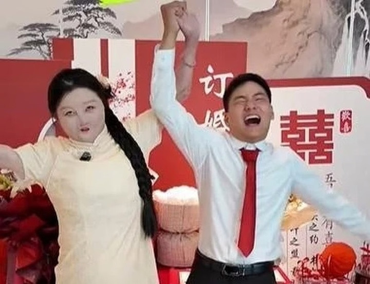 Dai chiến đấu với nghịch cảnh để tìm thấy tình yêu và hạnh phúc. (Ảnh: Weibo)