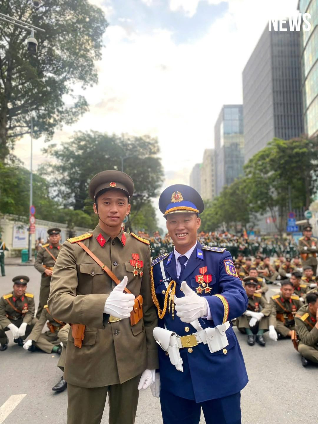 Bất ngờ lý do màn hội ngộ của nam quân nhân với điệu cười siêu hài và chiến sĩ Lê Hoàng Hiệp bùng nổ MXH