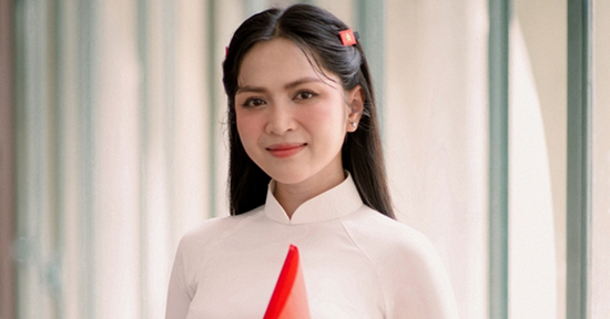 Bật mí về ca sĩ và bài hát vượt mốc 2 tỷ lượt xem trong đại lễ 30/4