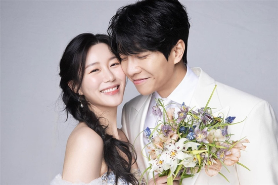 'Con rể quốc dân' Lee Seung Gi cắt đứt quan hệ với nhà vợ