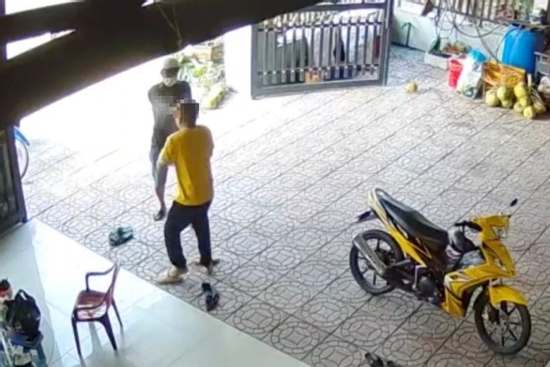 Cục điều tra VKSND Tối cao làm việc với gia đình người bắn tài xế ở Vĩnh Long