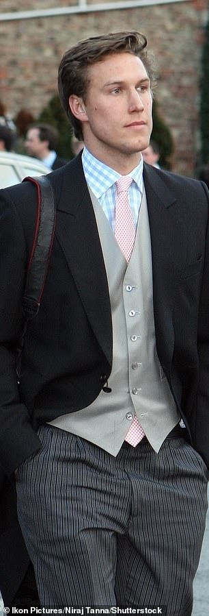 Lý do Hoàng tử William mời 4 bạn gái cũ dự đám cưới với Công nương Kate ảnh 3