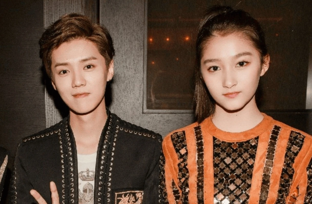 Quan Hiểu Đồng lộ diện sau tin đồn rạn nứt với Lộc Hàm, thần sắc ra sao mà gây chú ý? - Ảnh 5