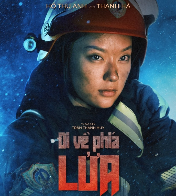 Tạo hình của Hồ Thu Anh khi vào vai một nữ chiến sĩ cứu hỏa.