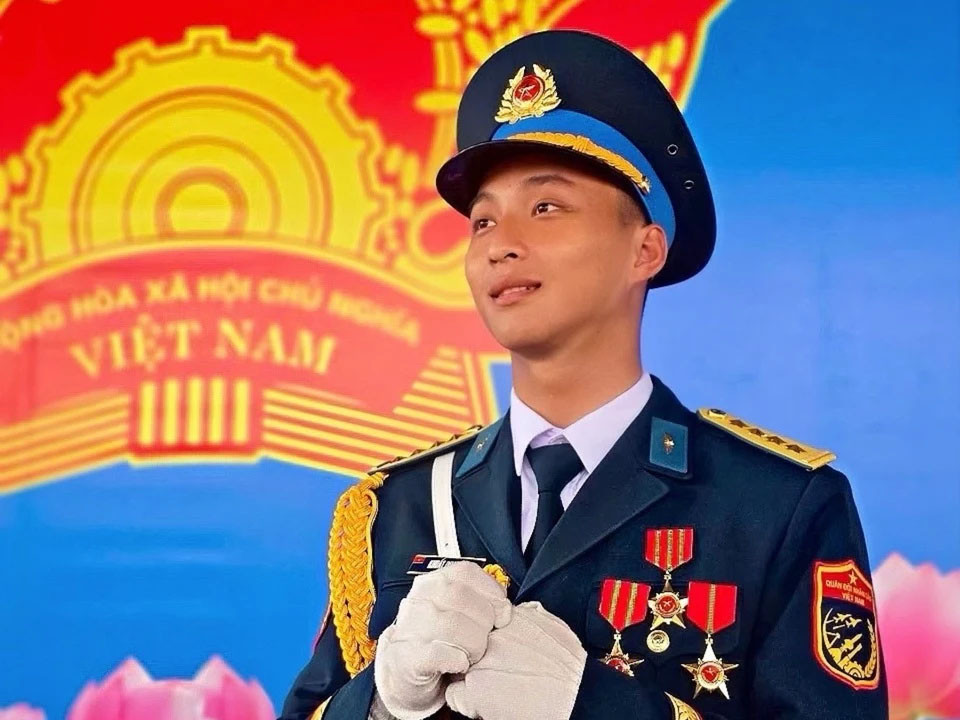 Điểm mặt dàn quân nhân trong đội diễu binh đang nổi đình đám khắp mạng xã hội