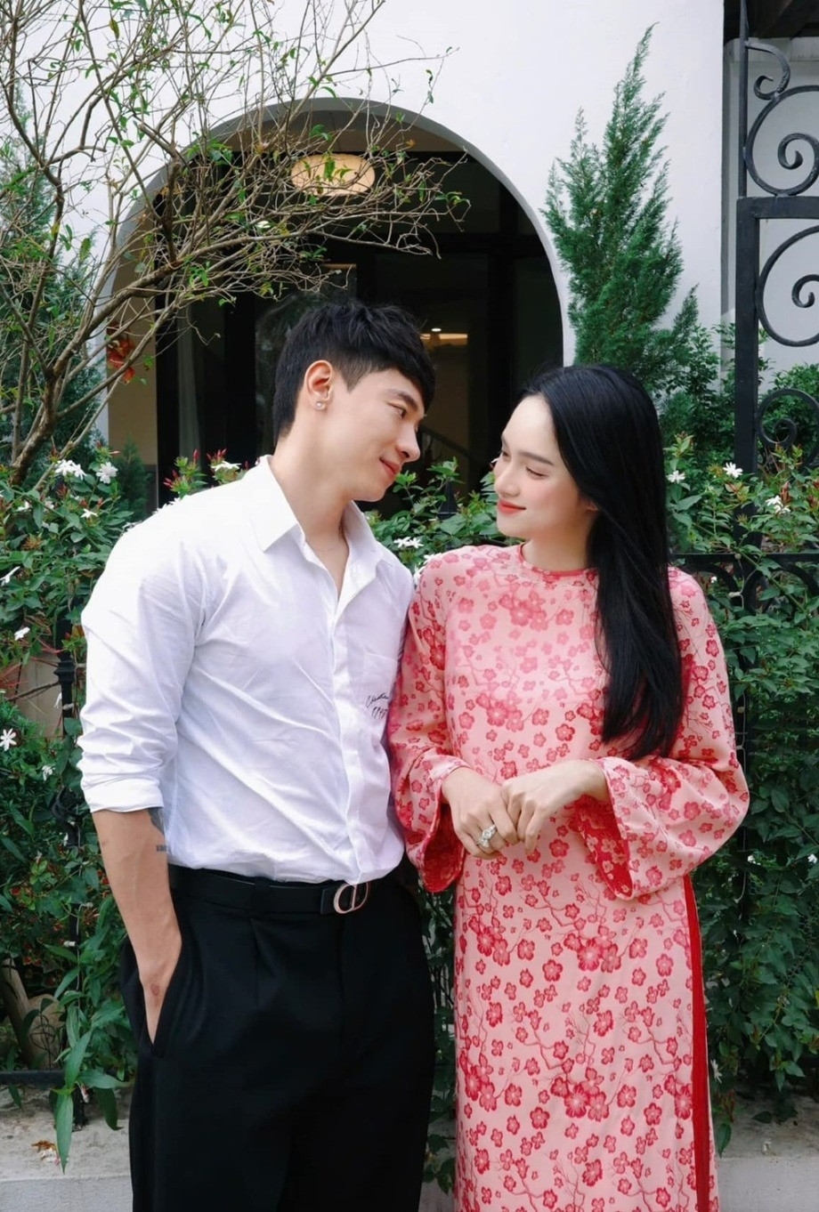 Hương Giang lộ hint đi du lịch chung với bạn trai sắp cưới