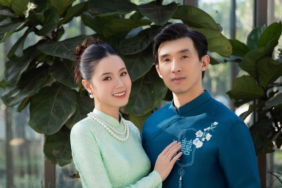 Midu gây xôn xao khi 'trượt tay' để lộ thái độ của chồng thiếu gia lúc ở bên vợ
