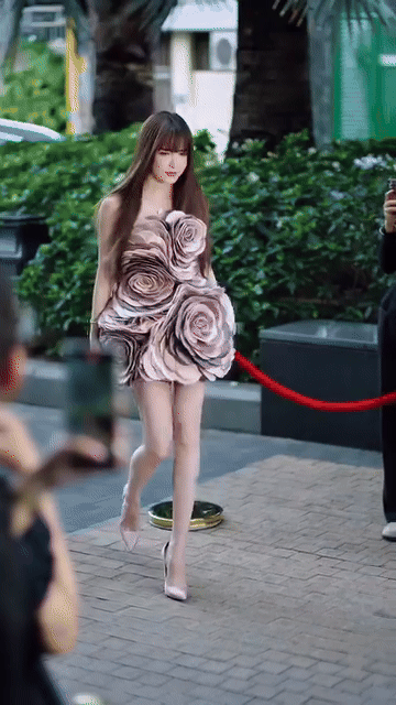 Thiều Bảo Trâm nói 1 câu lộ rõ thái độ khi bị so sánh với Lisa (BLACKPINK) Thiều Bảo Trâm nói 1 câu lộ rõ thái độ khi bị so sánh với Lisa BLACKPINK