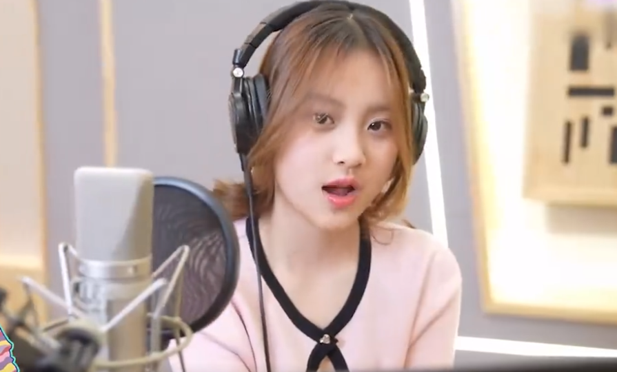 Con gái Lý Tiểu Lộ từng bị chê xấu nay đã vào showbiz