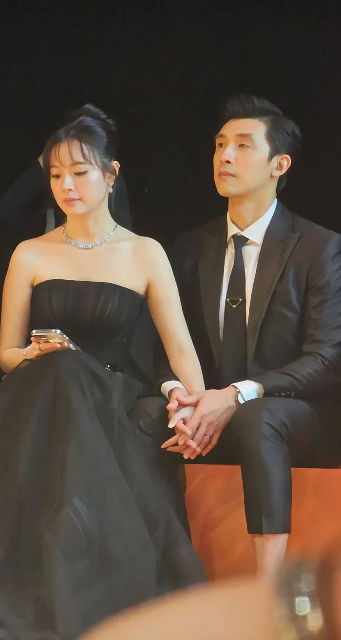 Loạt clip thân mật của vợ chồng Midu gây sốt mạng xã hội