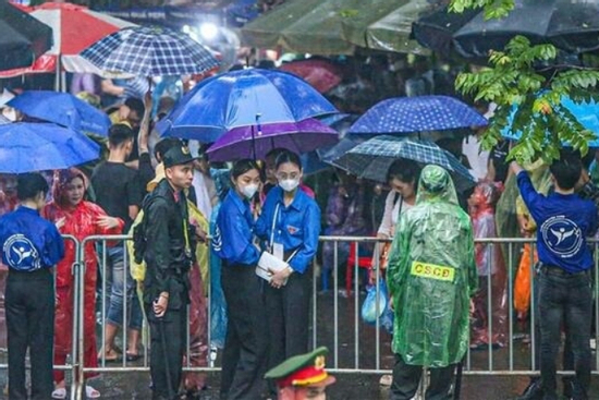 Miền Bắc đón không khí lạnh, mưa lớn dịp nghỉ lễ Giỗ tổ Hùng Vương