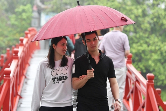 Dự báo thời tiết ngày mai 6/4/2025: Miền Bắc mưa giông dịp Giỗ Tổ Hùng Vương