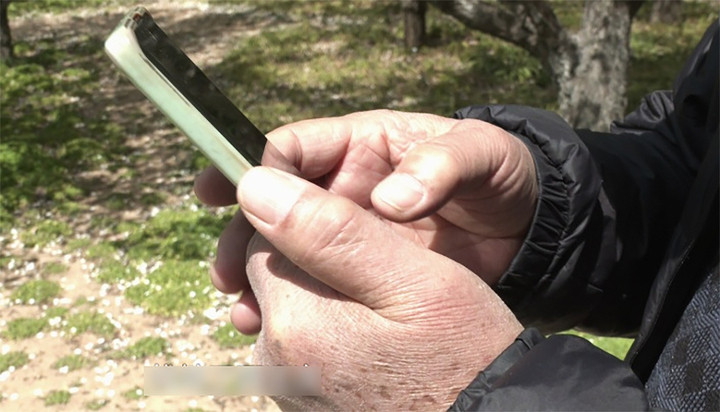 Ông Vương không thể liên lạc với bạn gái, thậm chí bị chặn WeChat. (Ảnh: Xiaoli)