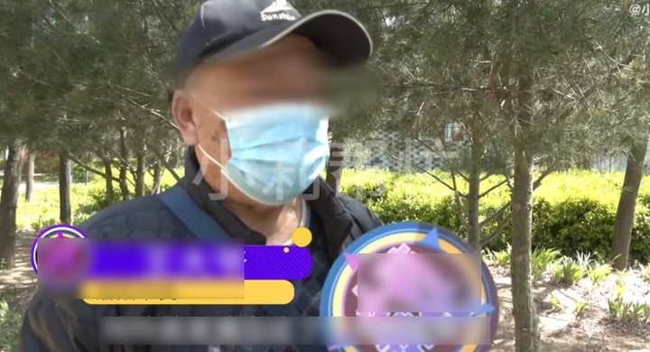 Ông Vương đã 3 lần đạp xe vượt khoảng cách 80km tìm bạn gái. (Ảnh: Xiaoli)