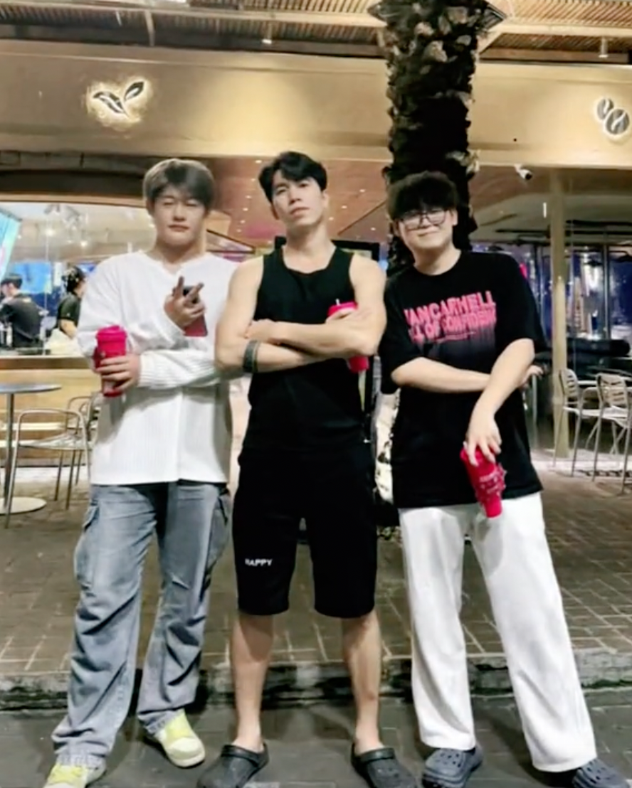 Anh trai Hằng Dụ Mục vừa có tuyên bố bất ngờ về các con Hằng Du Mục