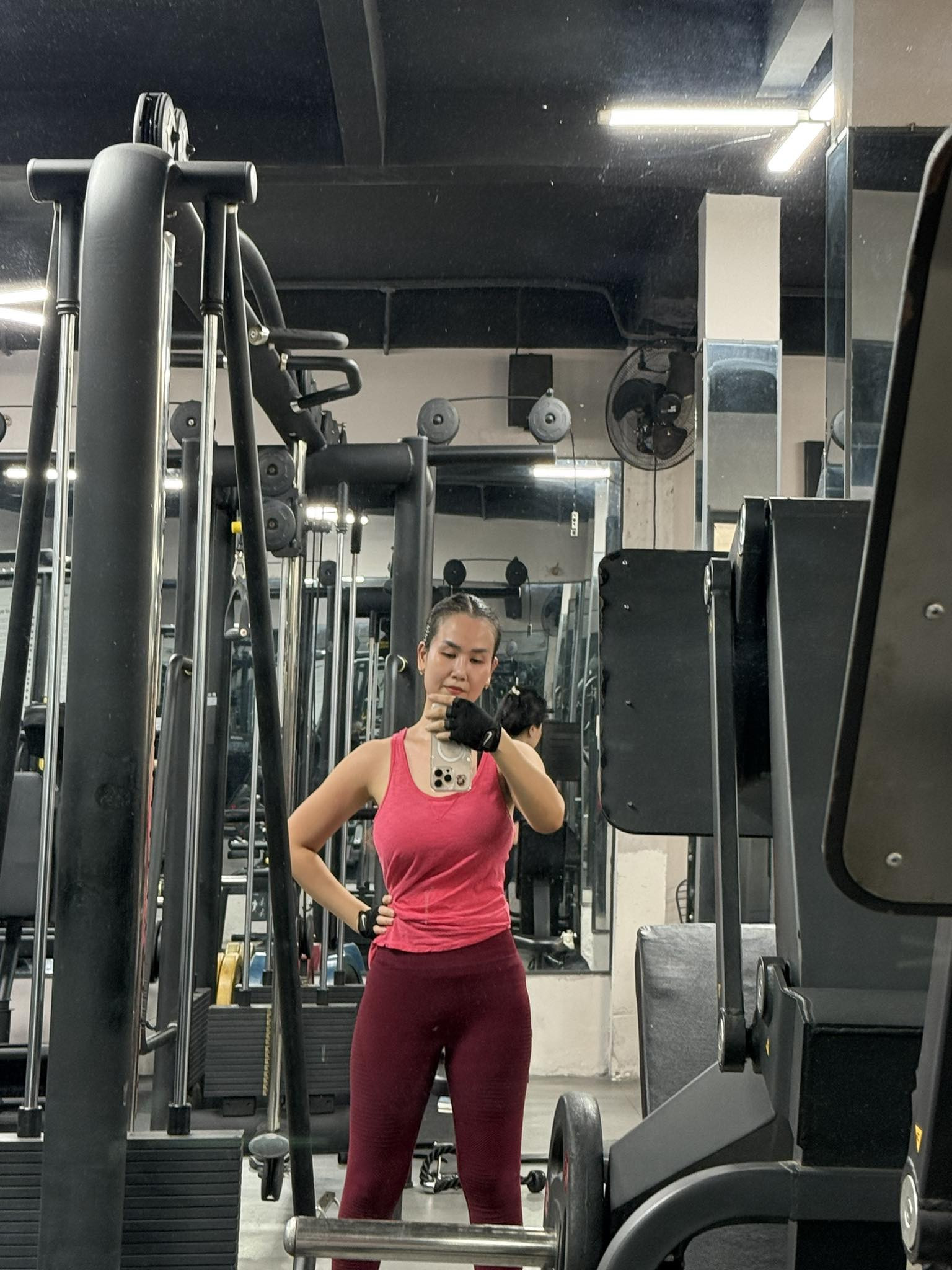 Bí quyết về 51kg, eo 65 cm sau 2 lần sinh đẻ của 'cô dâu Ấn Độ' - Ảnh 1.