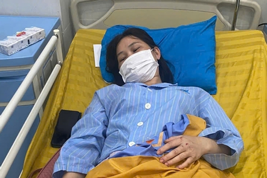 Lời kể của người thoát chết khi văng khỏi xe khách sau va chạm với xe tải