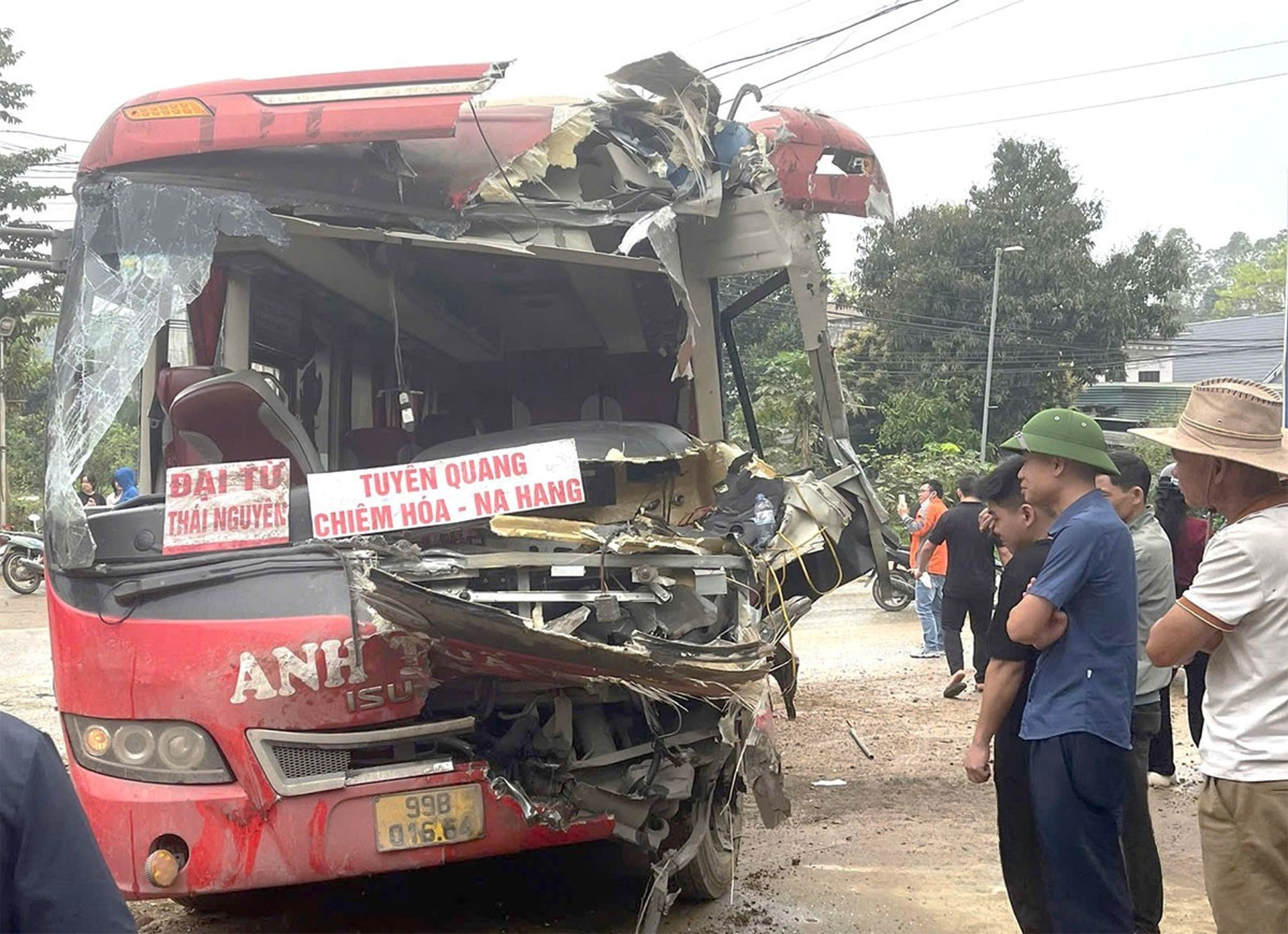 tuyen quang tai nan.jpg