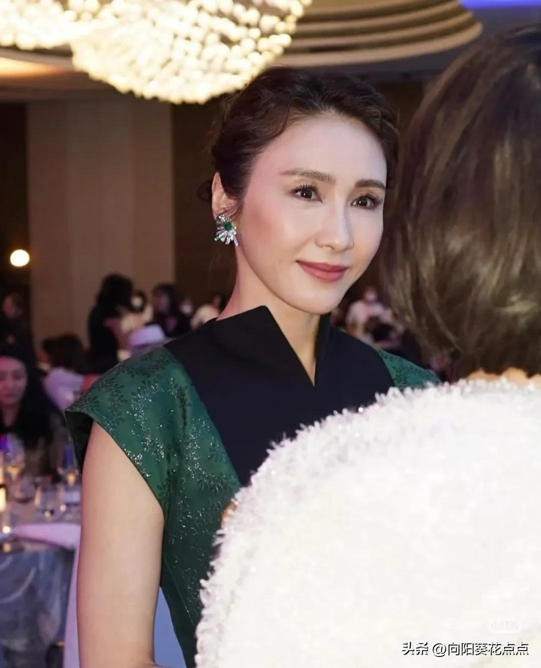 ab967eb17c574274adb1b0816d3d7e99