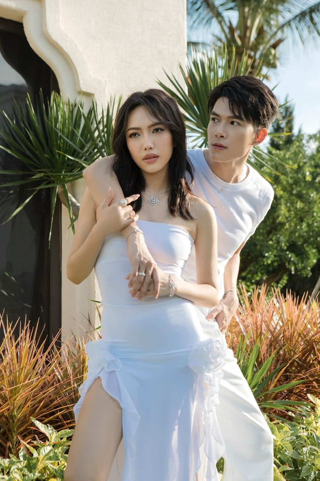 Anh Tú Diệu Nhi vô tình để lộ mặt con gái