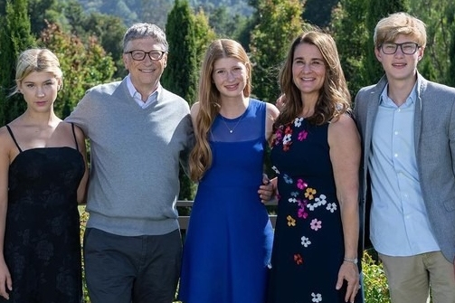 Bill Gates thông báo số tiền thừa kế cho 3 con