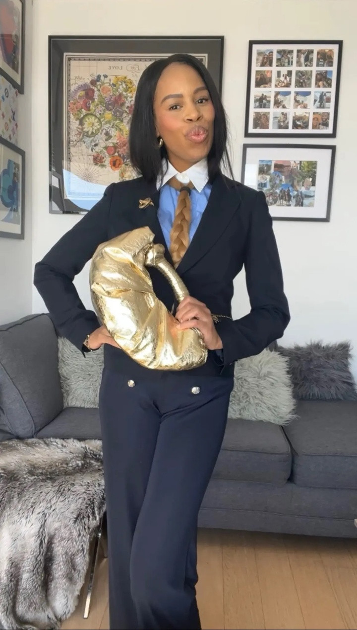 Kamilah Mitchelson làm nổi bật vẻ ngoài của mình ở văn phòng bằng những bộ trang phục bắt mắt. (Ảnh: Kamilah Mitchelson)