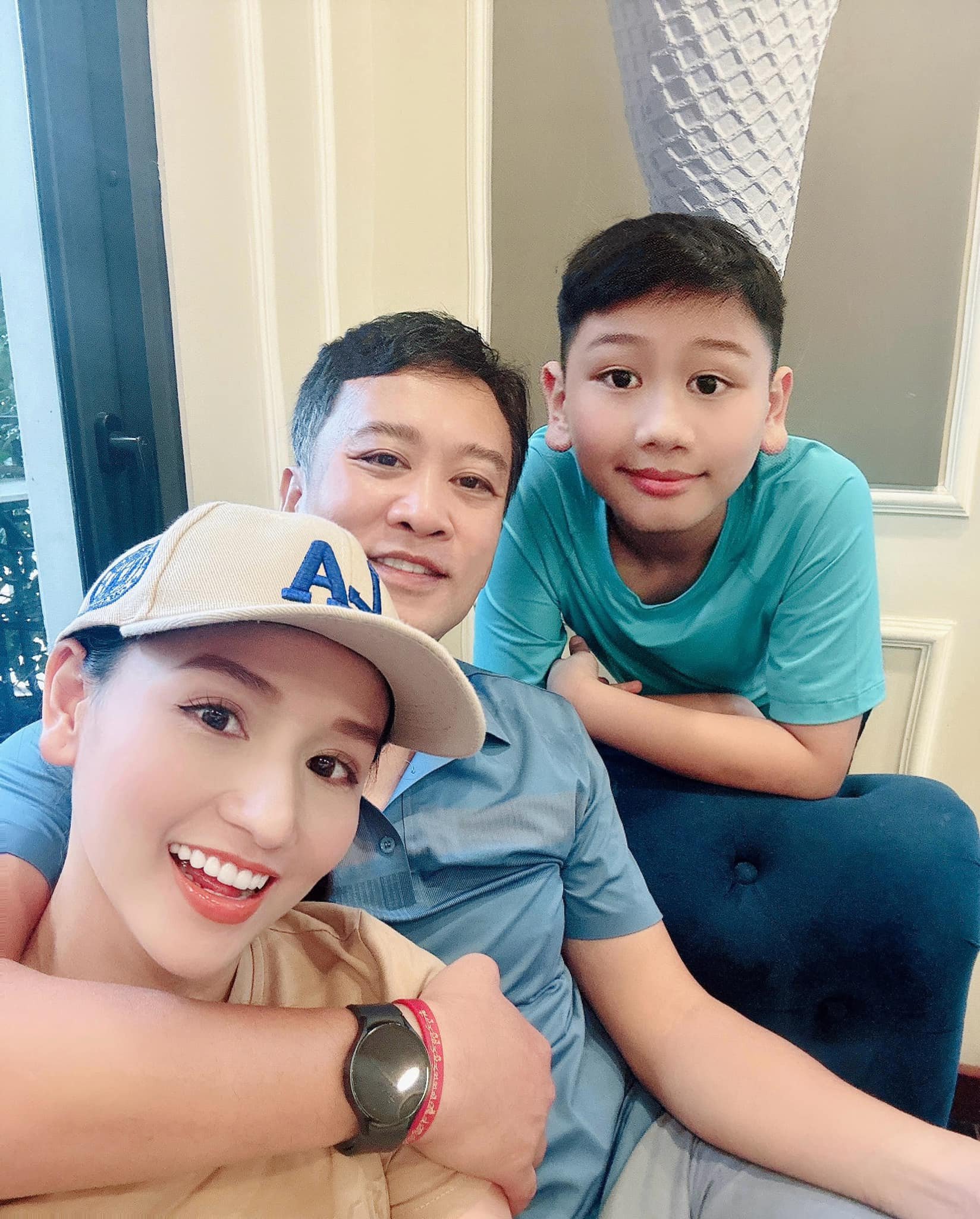 Con trai của nữ diễn viên đại gia Lã Thanh Huyền: 12 tuổi phổng phao, ra dáng 'tổng tài'- Ảnh 6.